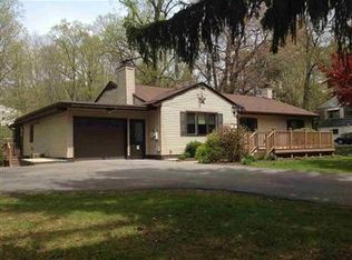 5 Hook Rd, Poughkeepsie, NY 12601