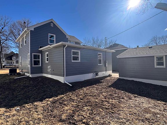 5th image of 222 Rutland St