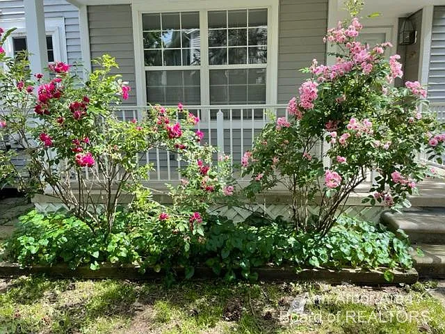 2 bed, 2.0 bath, 1584 sqft, $2,400 — Photo 4