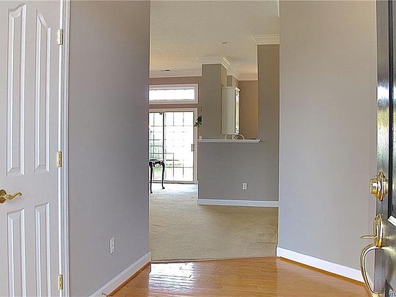 2nd image of 6328 Glenwilton Ln
