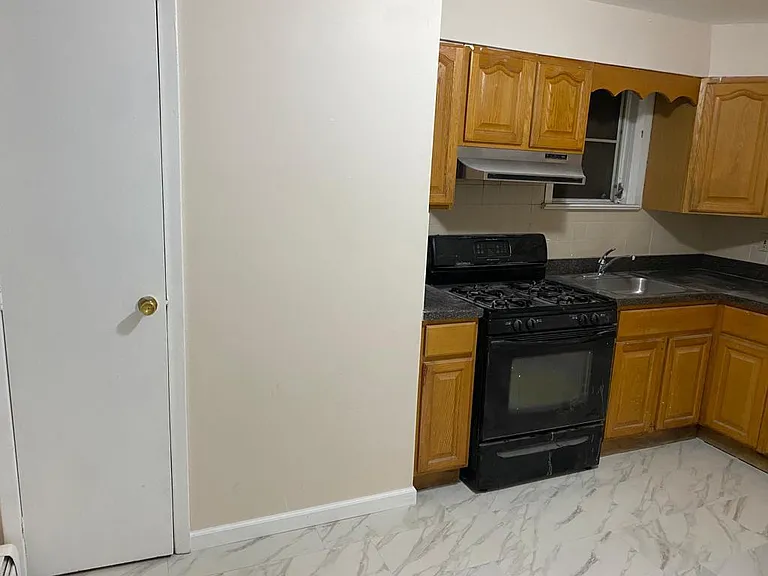 605 Malone Pl #A — Photo 9