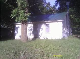 131 E 1st St, Stanton, MI 48888