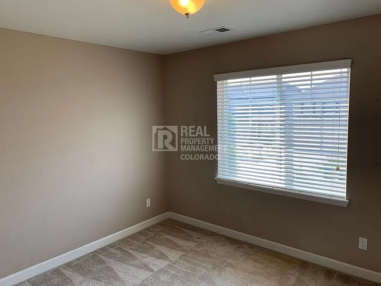5028 S Versailles Cir — Photo 19