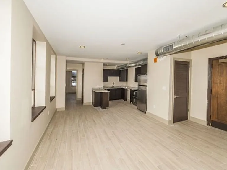 603 W Main St #705 — Photo 8