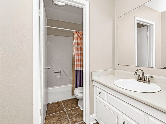 5th image of 522 S Flannery Rd APT A