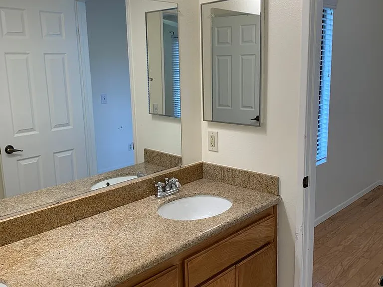 4955 Galano Dr — Photo 15