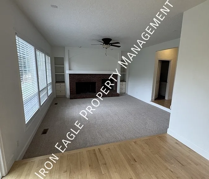 2481 E Lenox Ct — Photo 8