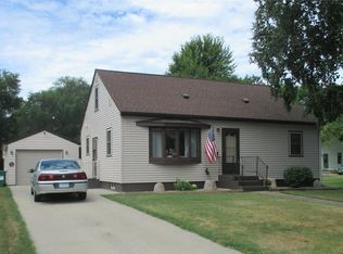 215 N Gorman Ave, Litchfield, MN 55355