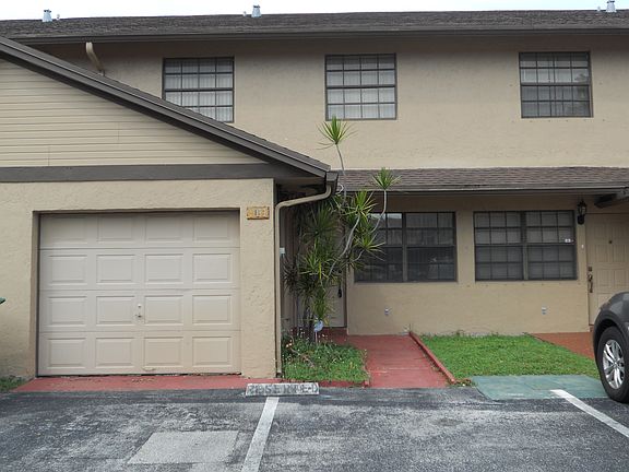 2nd image of 1033 NE 210th Ter