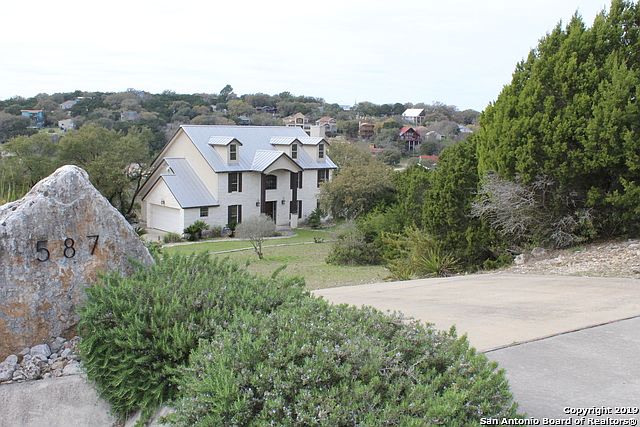 1st image of 587 Oak Shores Dr