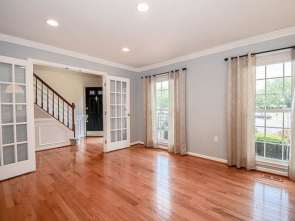 3rd image of 20773 Dewberry Ct