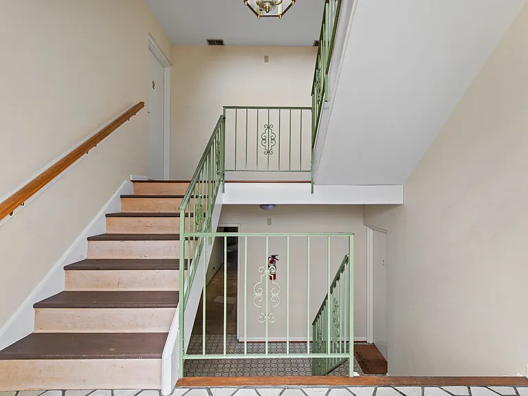 2020 W Philadelphia St #2W — Photo 12