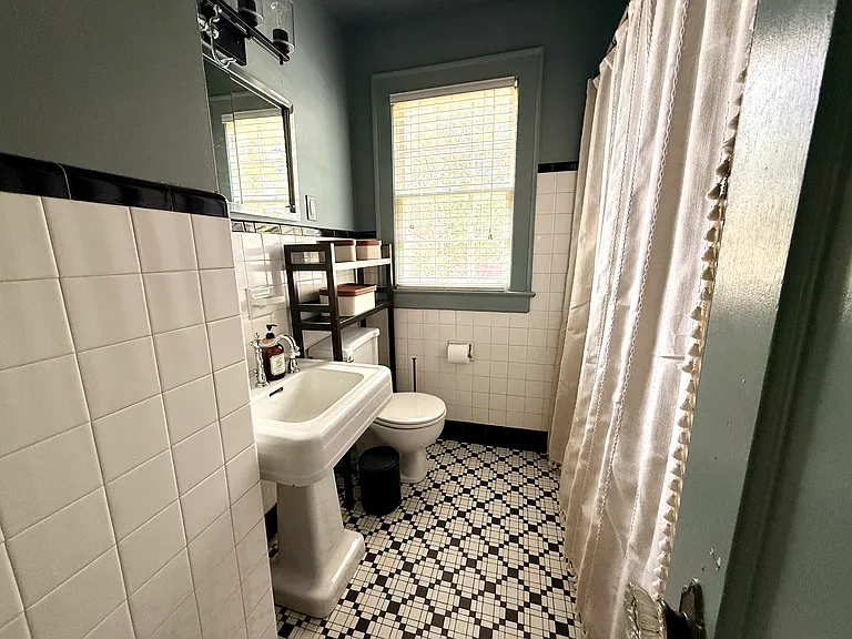 1801 Ann St — Photo 18