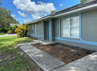 1915 Velasco St, Fort Myers, FL 33916