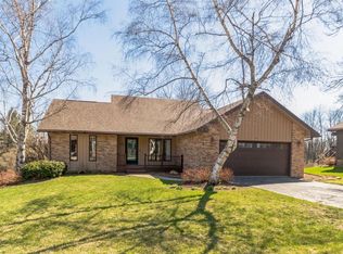 609 Orchard Ridge Rd, Dodgeville, WI 53533