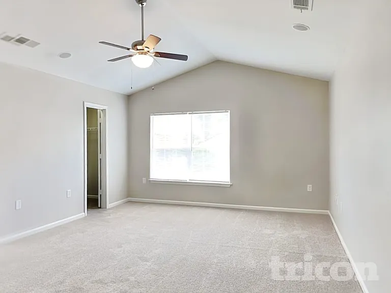 5251 Grays Ridge Dr — Photo 7