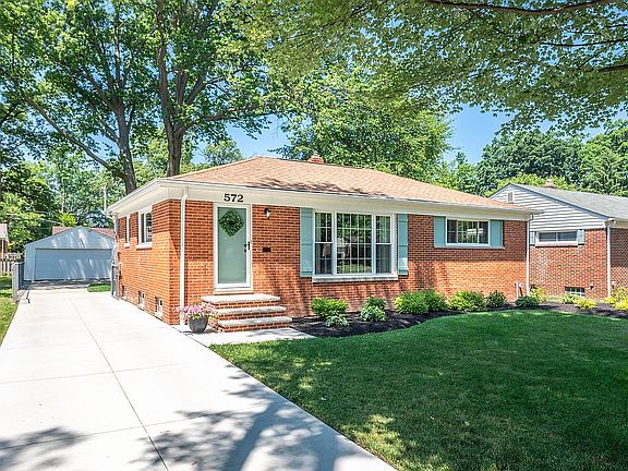 2nd image of 572 Woodlane Dr