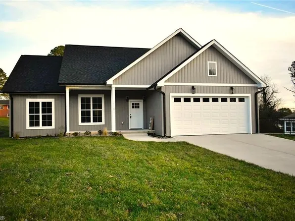 2142 Elizabeth Dr, Mount Airy, NC 27030