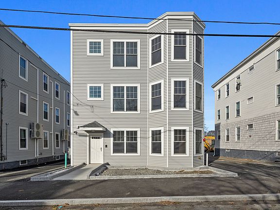 2nd image of 19 Simon St #1