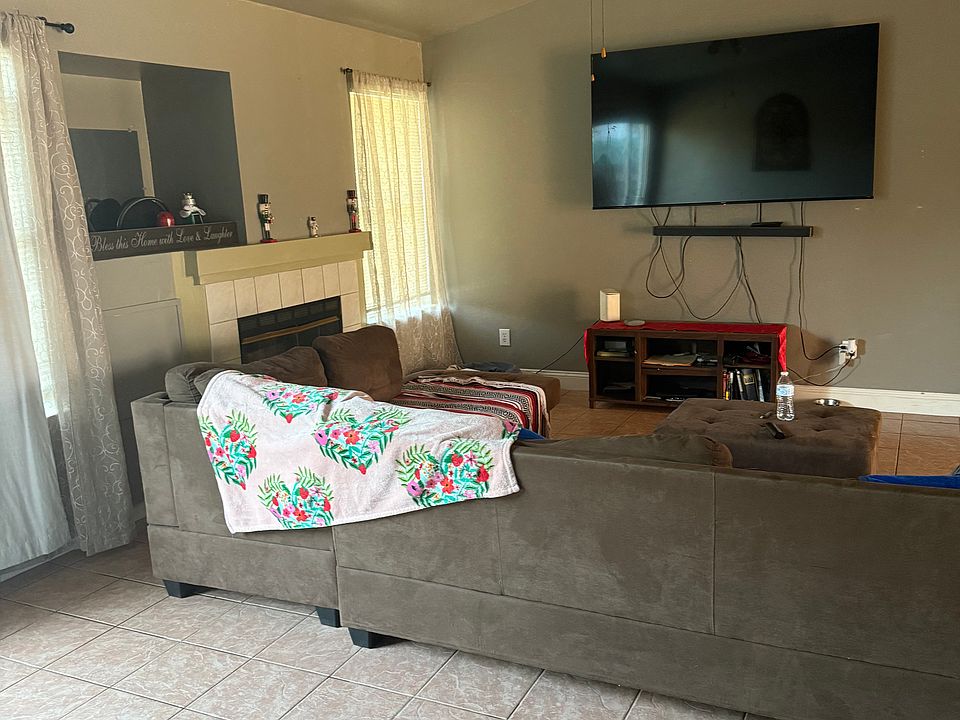2nd image of 1085 Poppy Hills Dr
