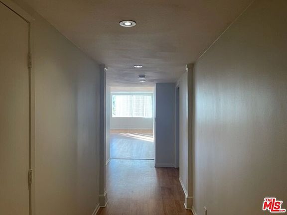 3rd image of 216 S Rexford Dr APT 301