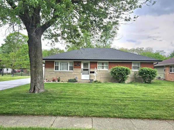 631 Memorial Dr, Beech Grove, IN 46107