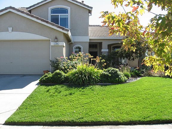 3rd image of 1144 Plumas Links St