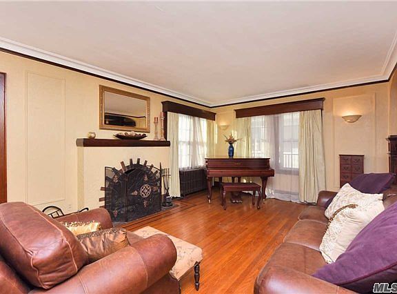 4th image of 306 Earle Ave