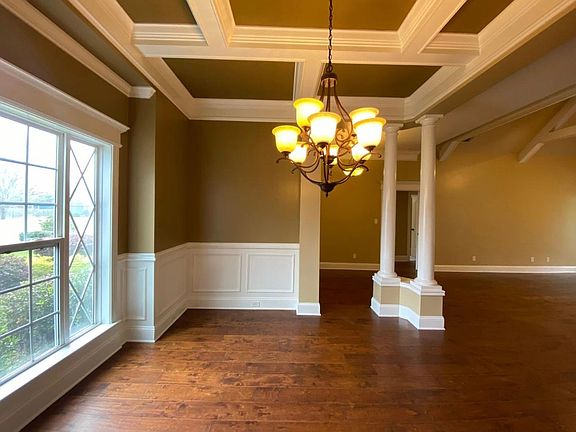 5th image of 4559 San Saba Dr