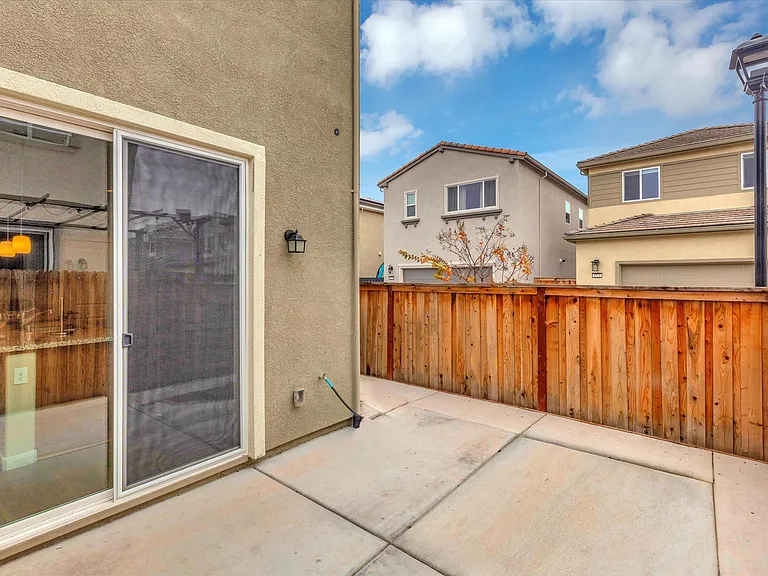 1618 Pagoda Ln — Photo 28