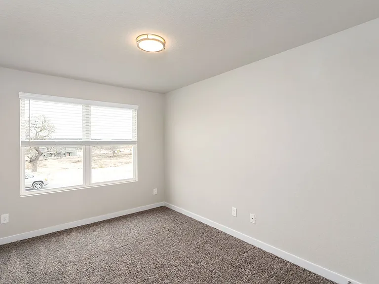 263 Damon Dr — Photo 15