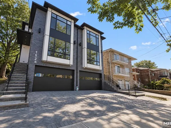 152 Morningside Lane #A, Palisades Park, NJ 07650