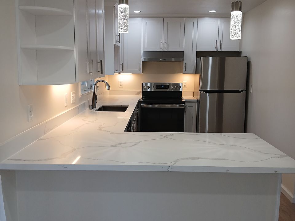 Kitchen with Island