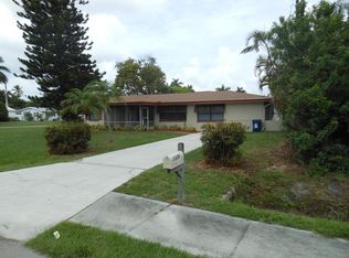 5520 Sunrise Dr, Fort Myers, FL 33919