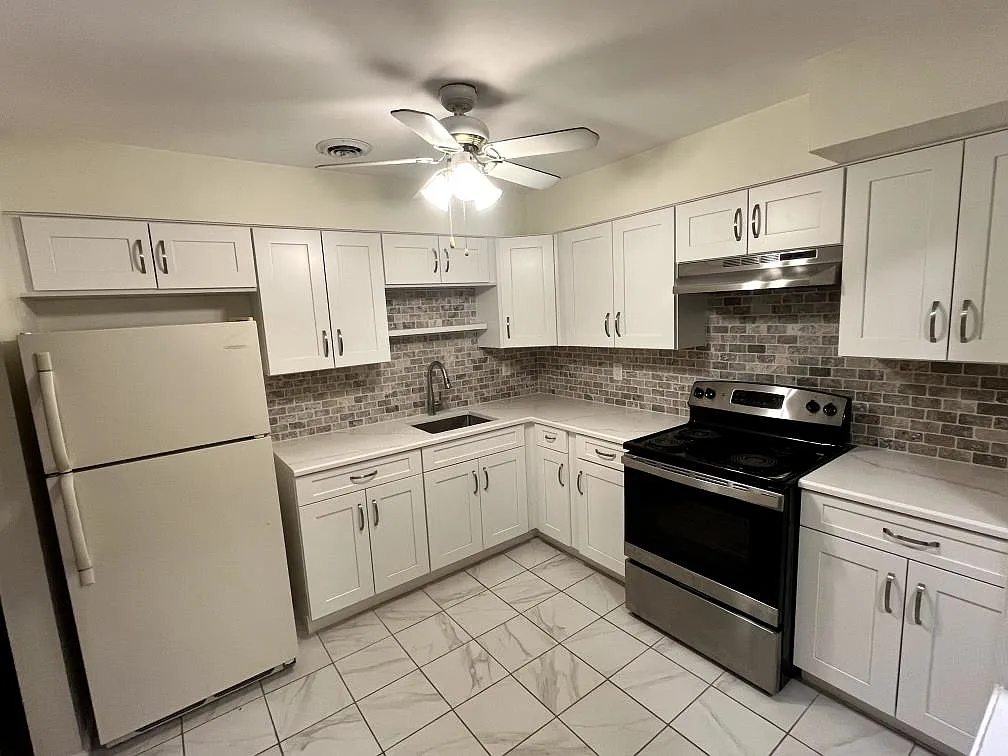 2 bed, 1.0 bath, $1,850 — Photo 1