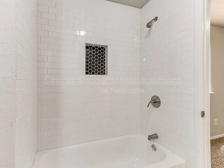 8510 Candlewood Dr — Photo 19