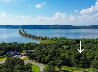 11 Bent Oak Ln, Eufaula, OK 74432
