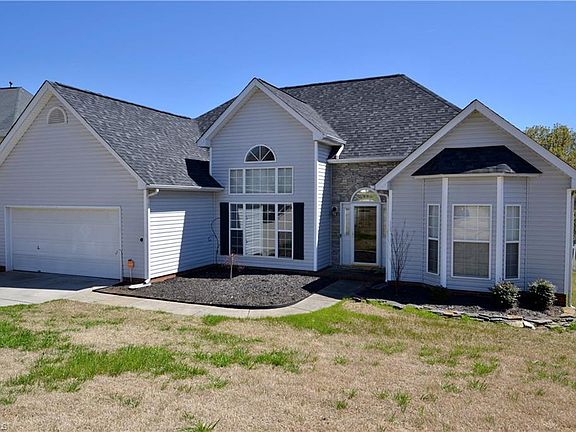 2nd image of 4824 Covington Dr