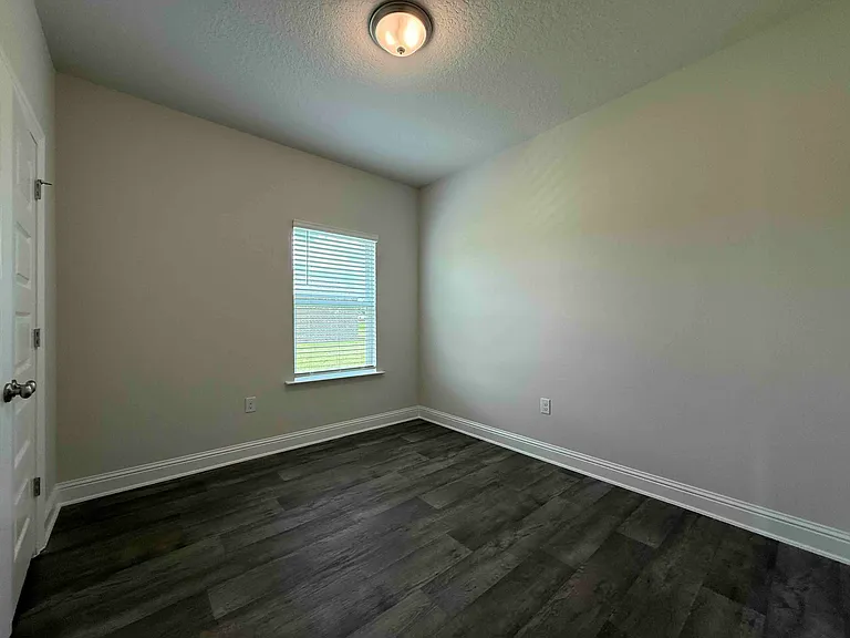19130 Treehill Ln — Photo 7
