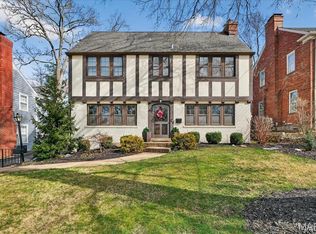 216 Elm Ave, Saint Louis, MO 63122