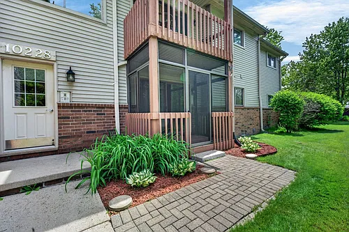 10228 Nancys Blvd Photo 1