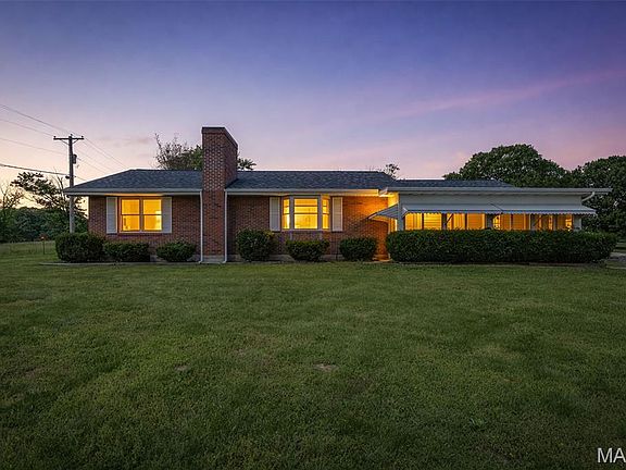 4th image of 3220 Baisch Dr