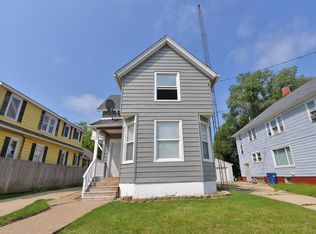 1422 La Salle St, Racine, WI 53404