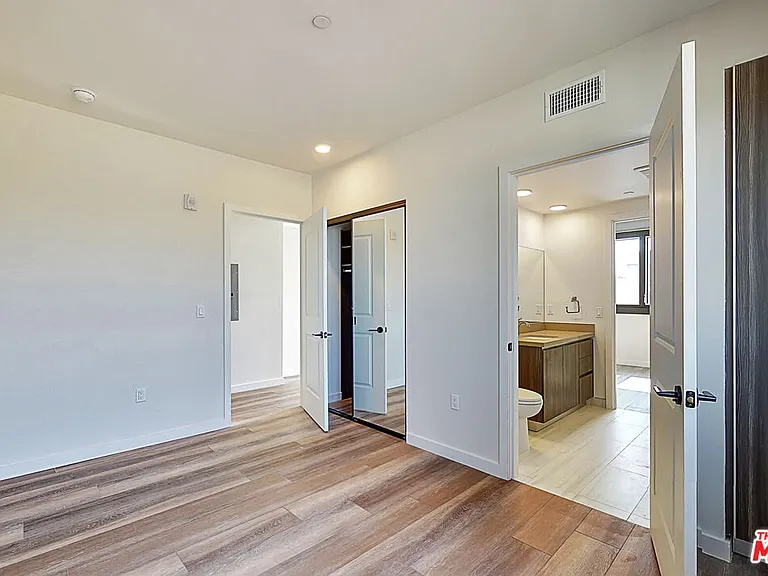 1070 S Bedford St #205 — Photo 20
