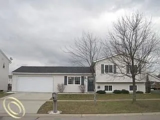 544 Cattail Ln photo 1