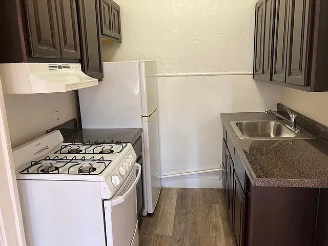 100 E Preston St #45 — Photo 2