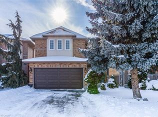 15 Claudette Gate, Hamilton, ON L9B 2S3