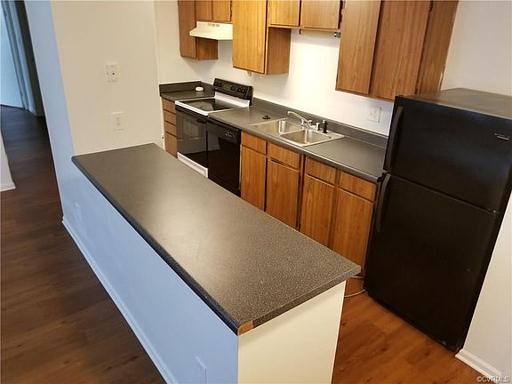 2nd image of 8402 Muldoon Ct #3
