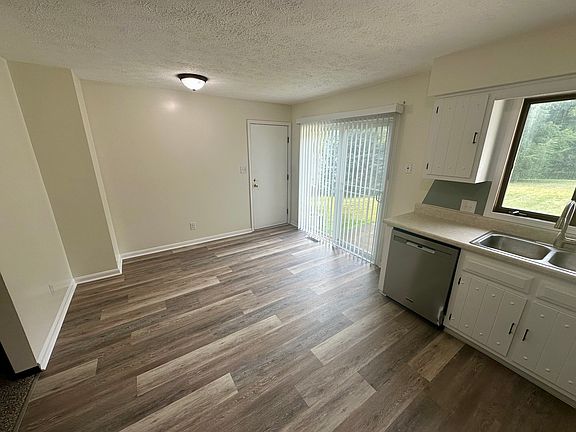 5th image of 3615-3617 Mount Pleasant St NW #3615