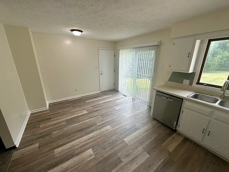 3615-3617 Mount Pleasant St NW #3615 — Photo 5